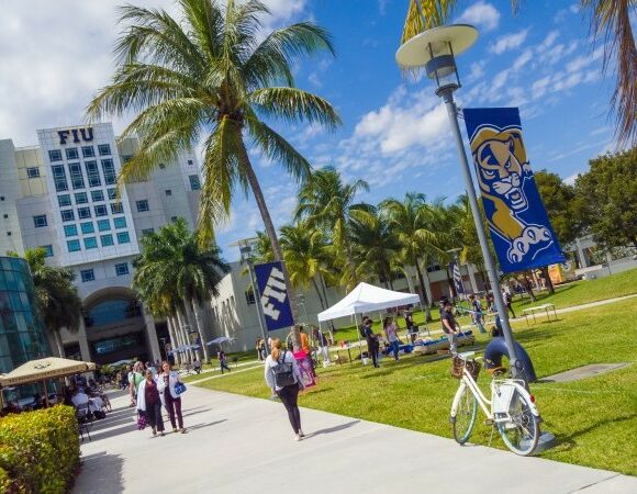 Conheça a FIU, Florida International University